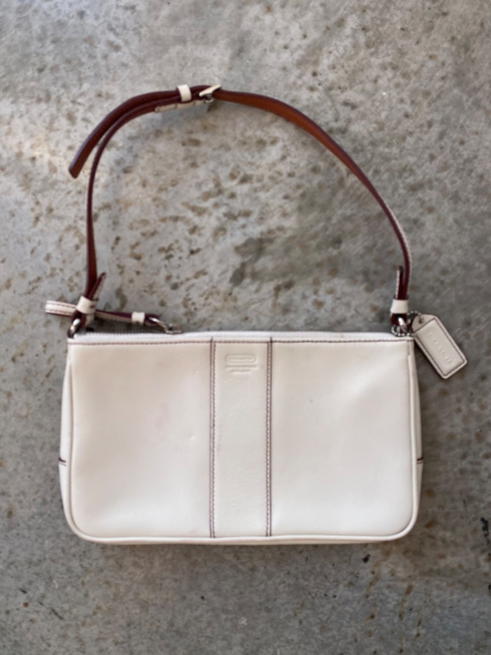 2003 Vintage Coach White Leather Shoulder Bag / Small Tote with Contrast Trim - Picture 3 of 5